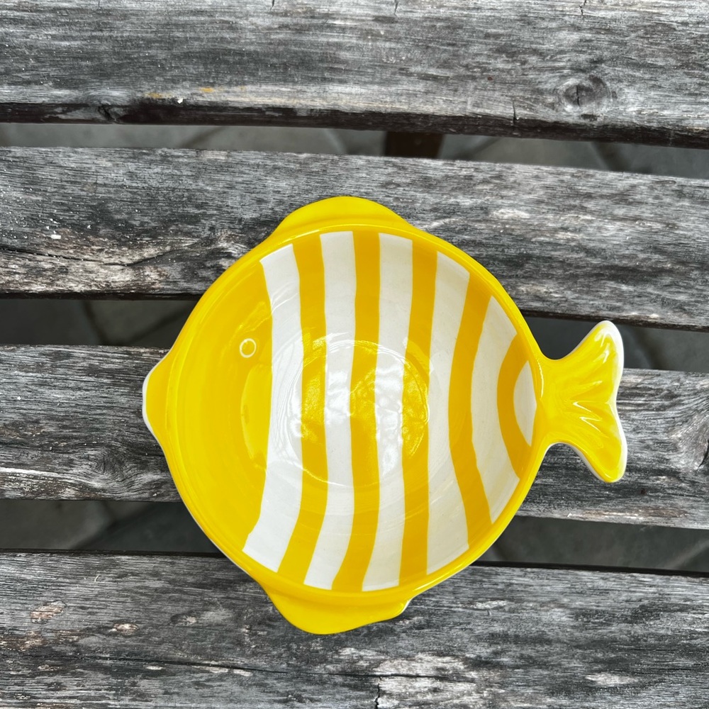 Ceramic Yellow and White Striped Fish Dish